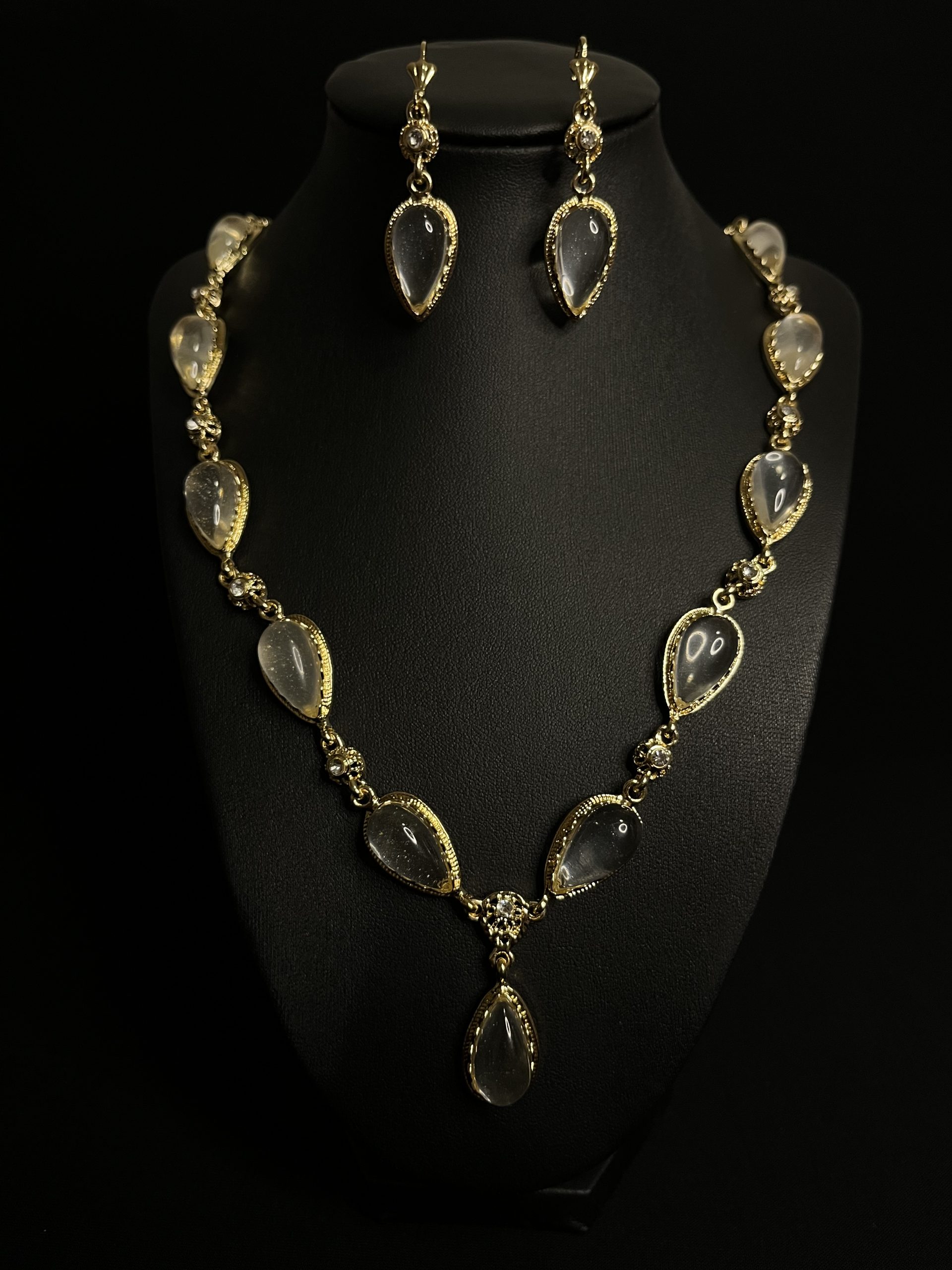 COLLIER GOUTTE D'EAU
